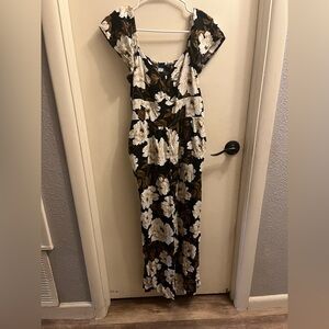 Old Navy Black and White Floral Dress